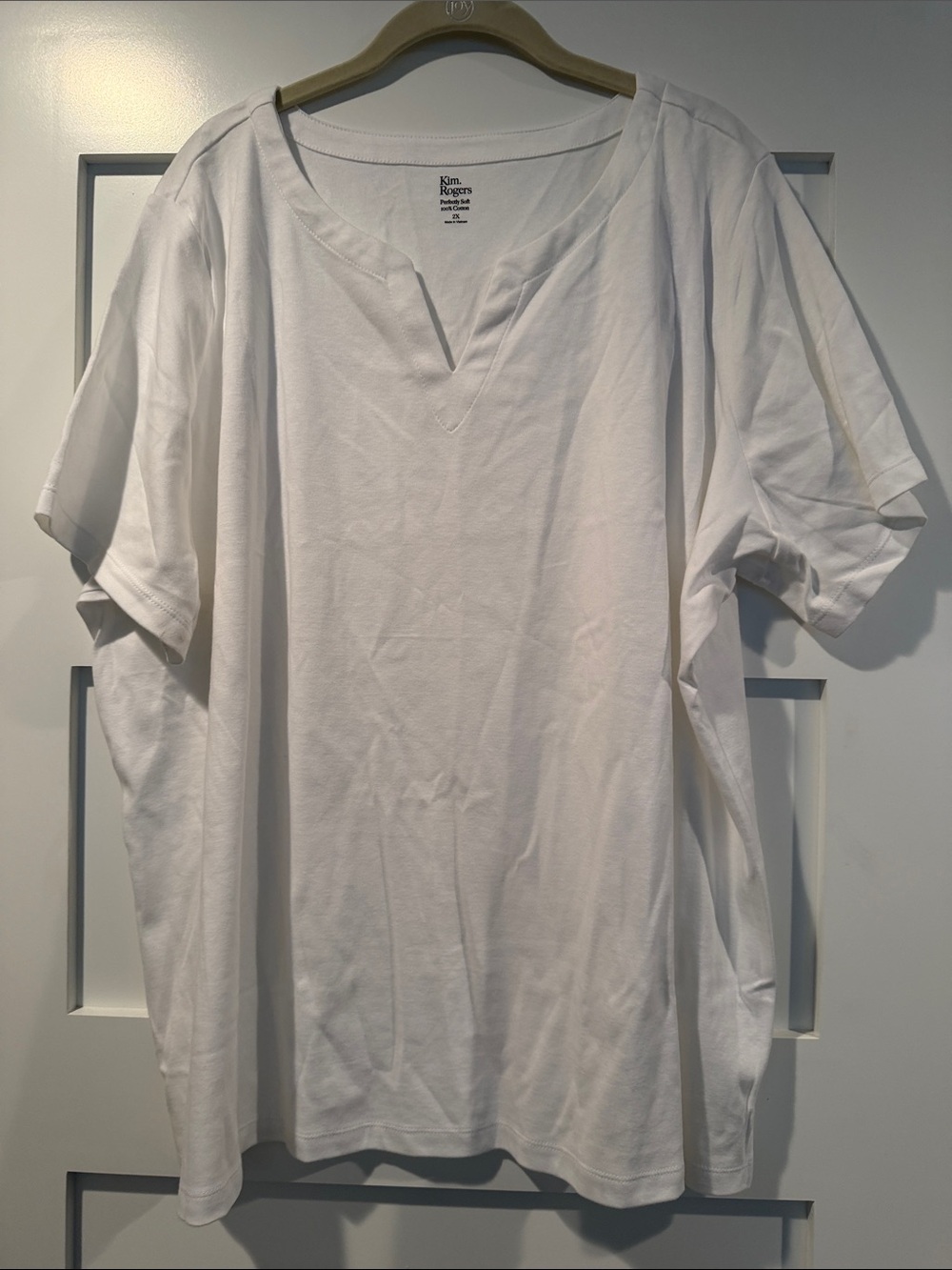 Kim Rogers White Short Sleeve V-Notch Tee